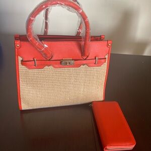 Top quality handbag, 2 piece, long shoulder strap.